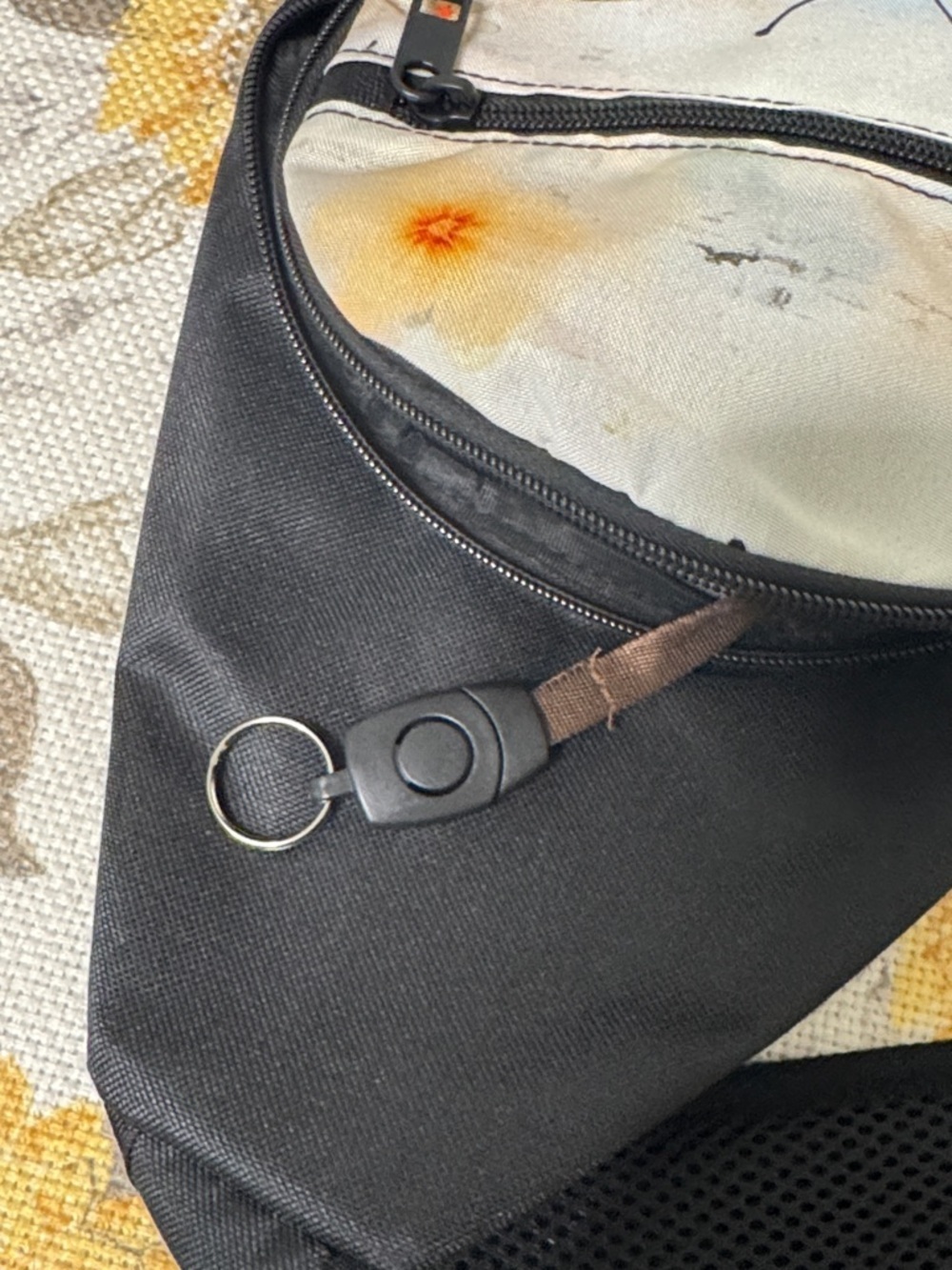 🦋 Black Butterfly Sling Backpack – Watercolor Graphic Crossbody Bag - Picture 9 of 10